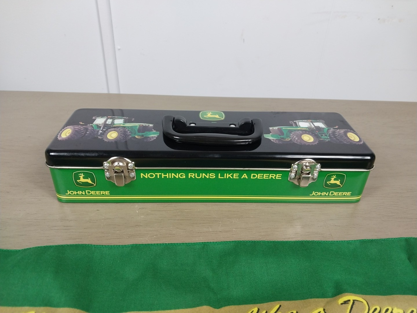 John Deere Tin Locking Carrying Case Pencil Case Tractor Collector