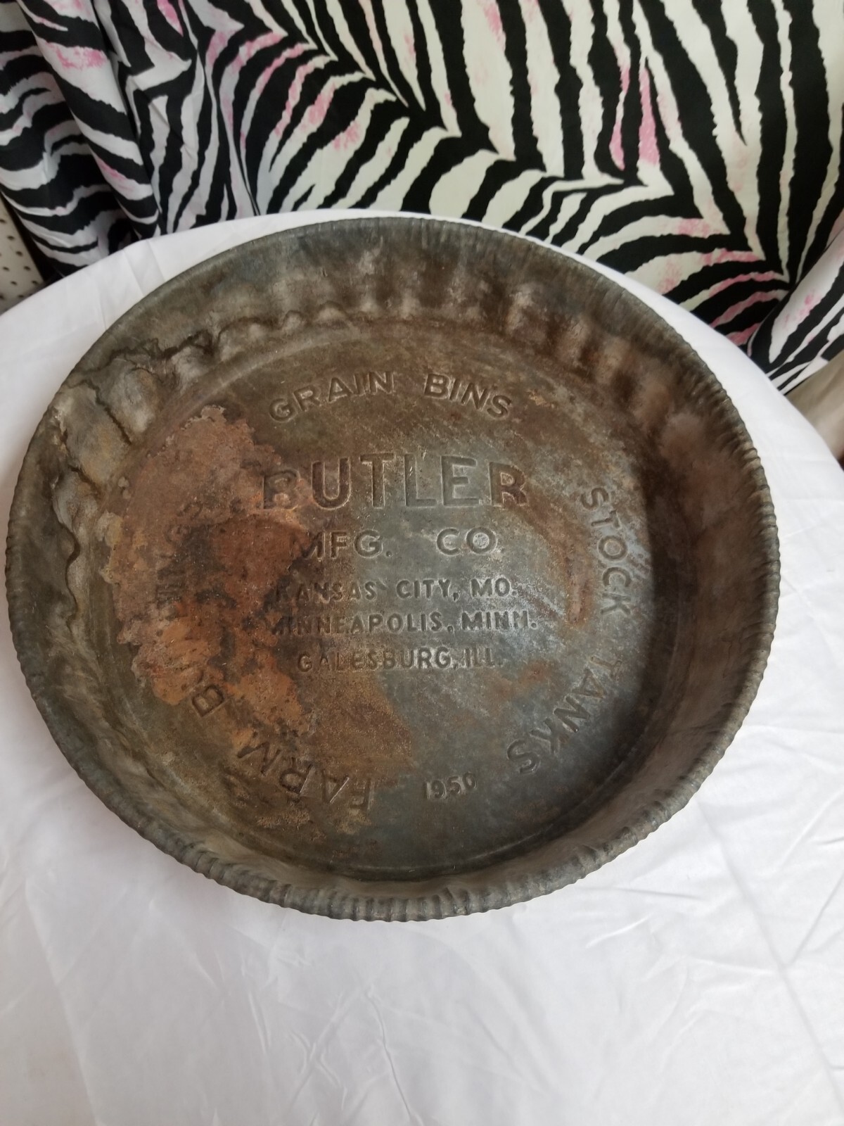 Vintage Butler Mfg. Company Stamped 1950 Livestock Pan Advertisement