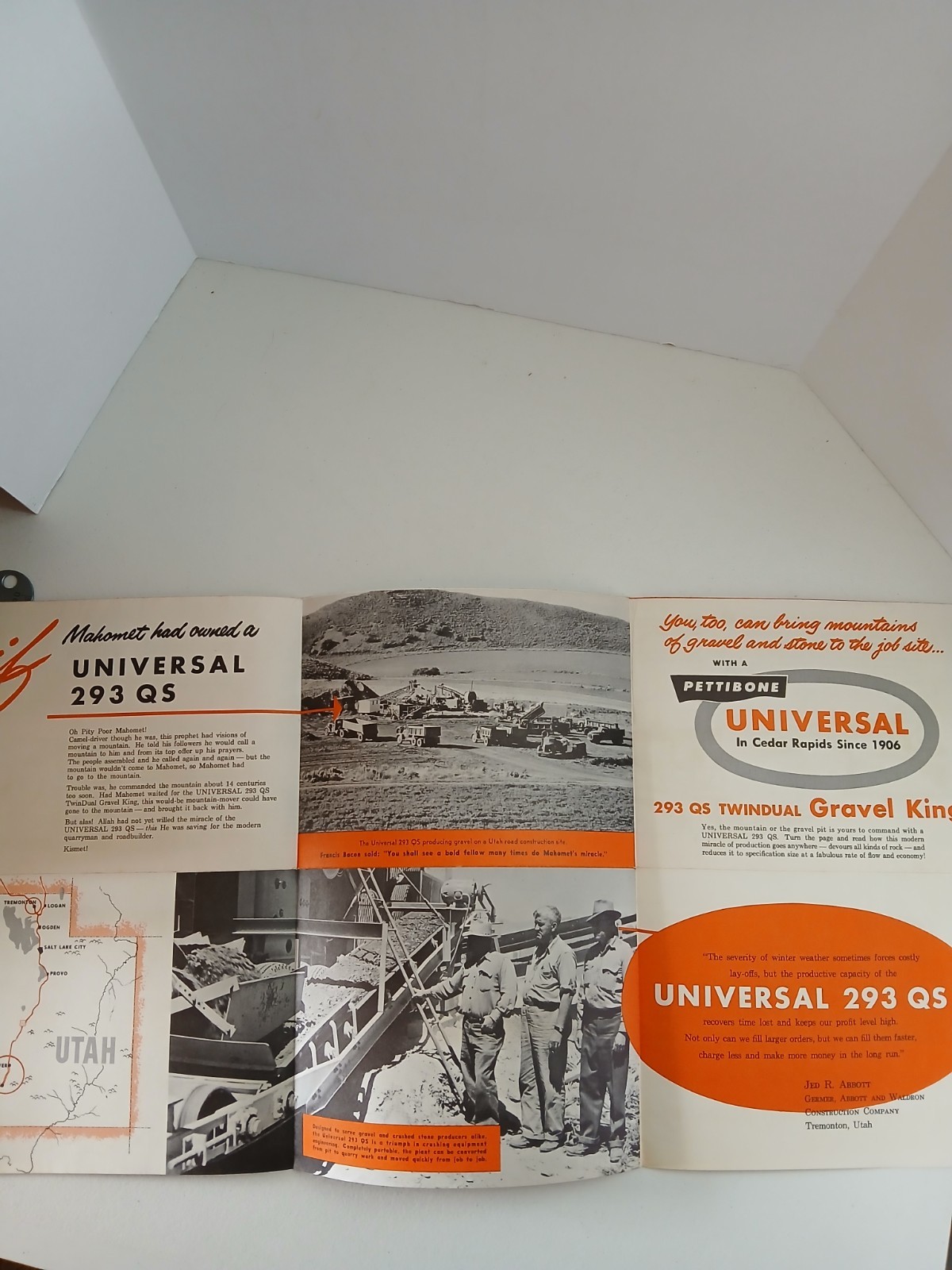 UNIVERSAL 263 QS GRAVEL KING ADVERTISING FOLDOUT BROCHURE MAILER