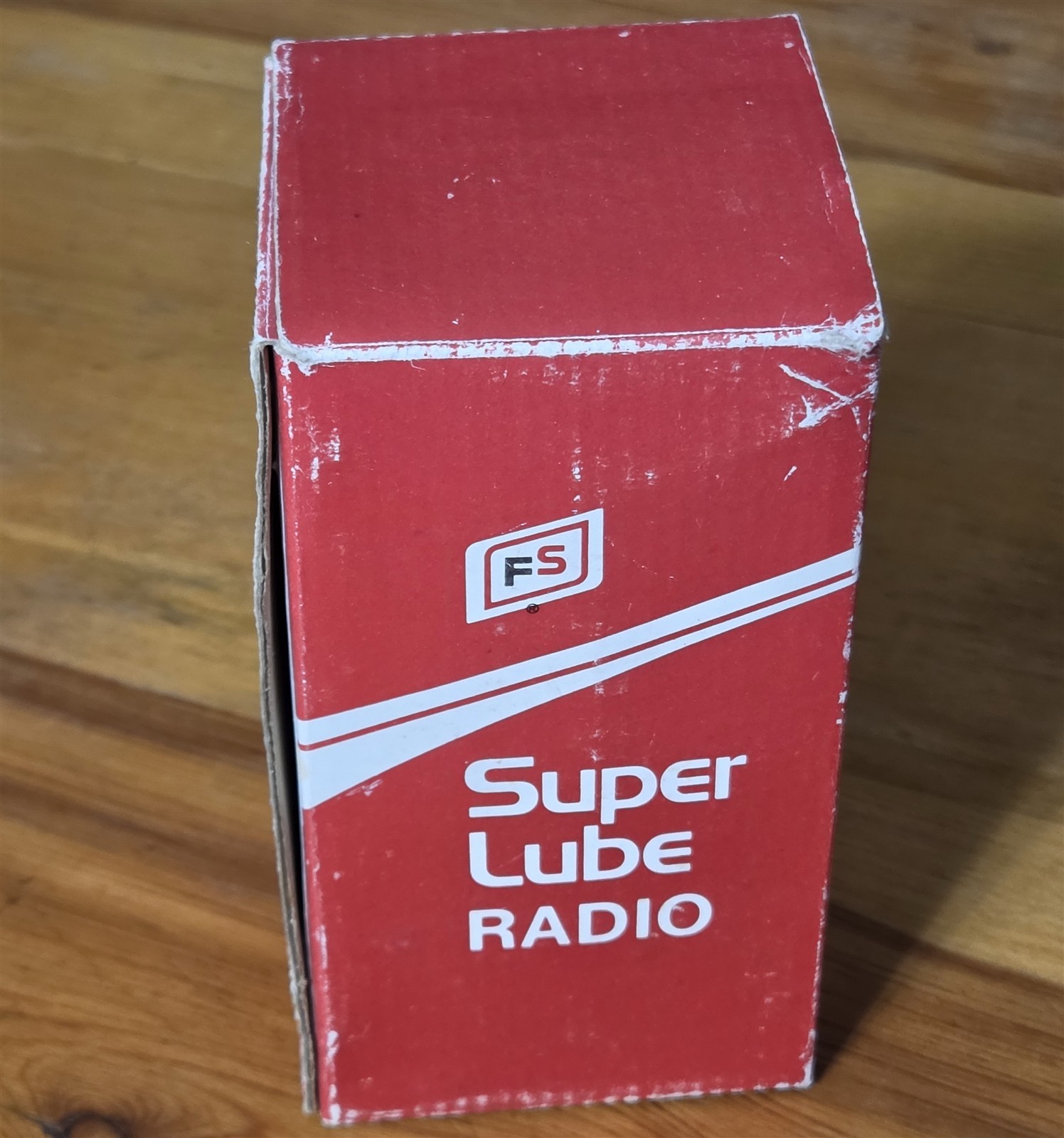 VINTAGE FS NIB SUPER LUBE MOTOR OIL CAN TRANSISTER RADIO TESTED WORKING 5&Prime; TALL