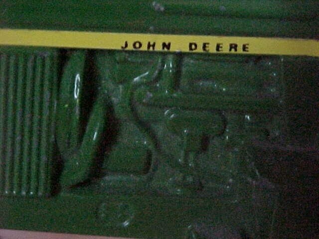 ERTL #66, JOHN DEERE TRACTOR