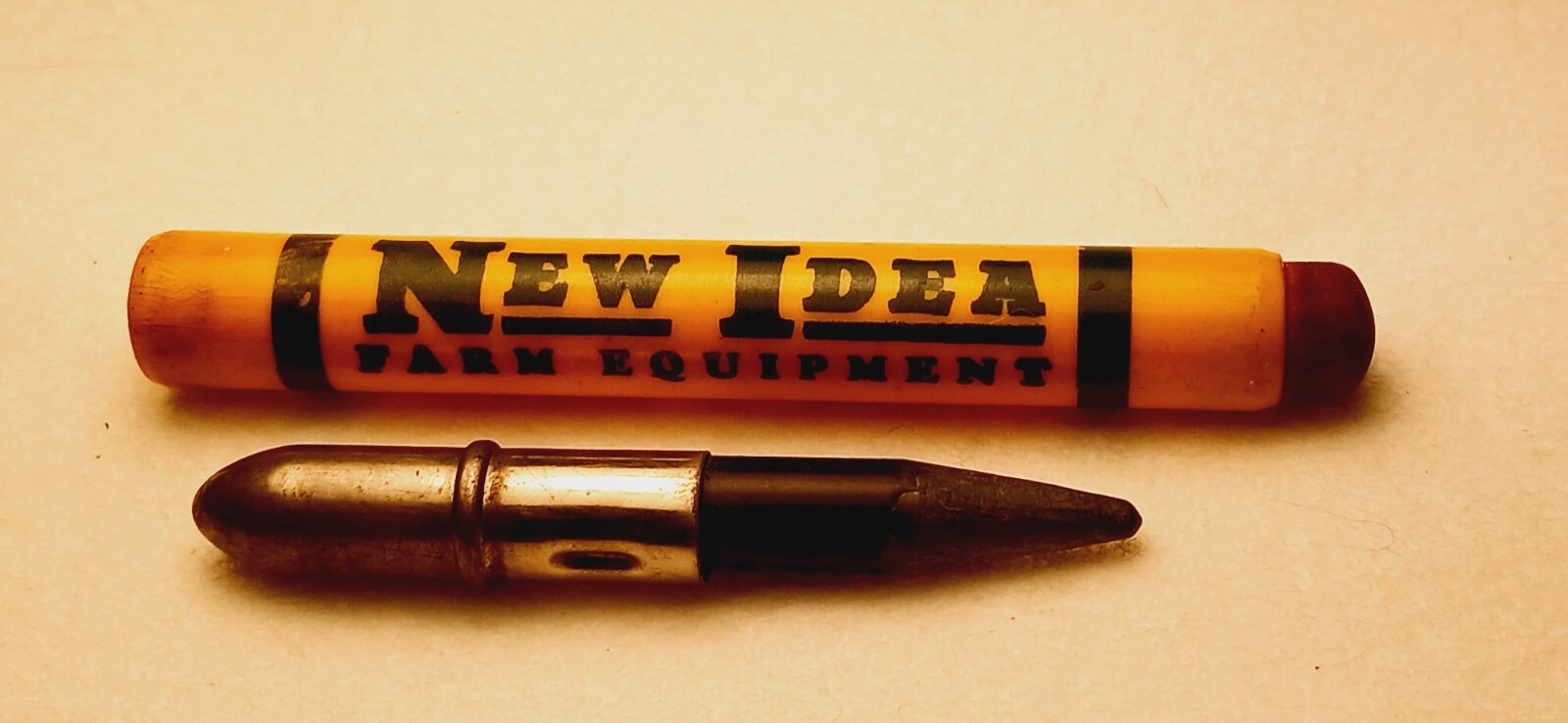 « NEW IDEA *Lester A. Buck*Leighton, Pa.*Phone 1282R13 » GRAPHITE Bullet Pencil