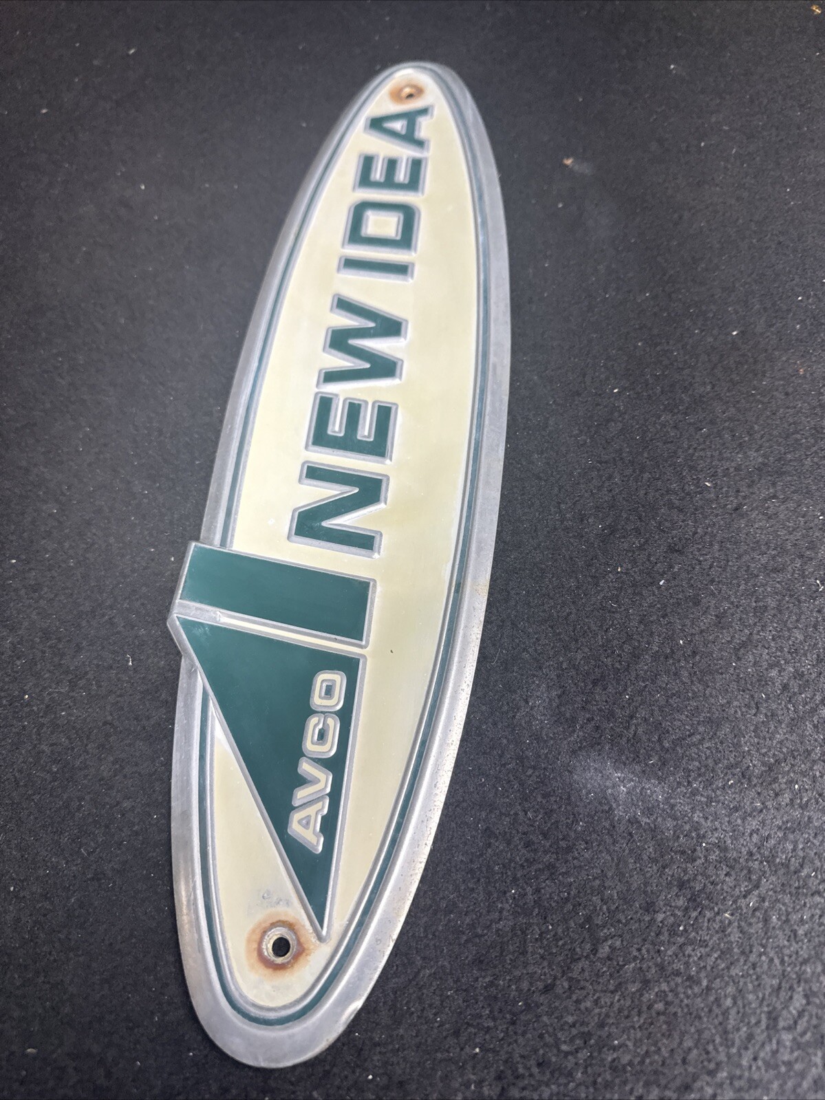 18&Prime; X 4-1/2&Prime; Aluminum Emblem New Idea AVCO Farm Harvester (st1039)