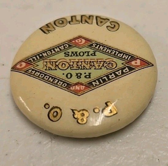 Antique Parlin & Orendorff Plows Implements Canton Advertising Celluloid Pinback