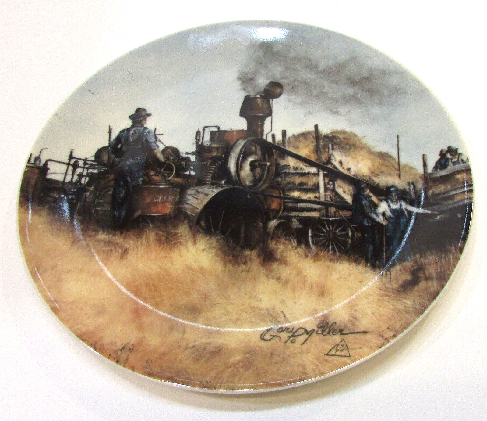 Vintage 1975 Dakota Harvest Heroes 8&Prime; Collector Plate ND Automobile Club 131