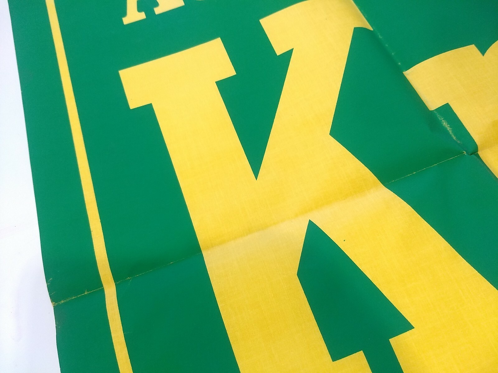 Vintage KNIPCO Dealership Advertising Sign – Green & Yellow : 28&Prime; x 42&Prime;