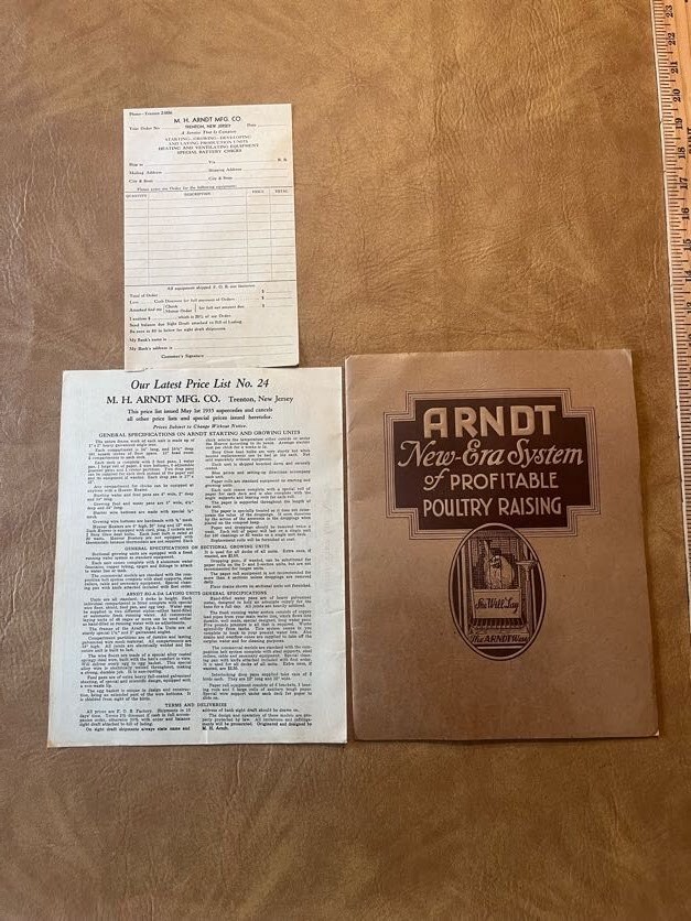 Arndt New Era System of Profitable Poultry Raising Catalog « She Will Lay » 1935