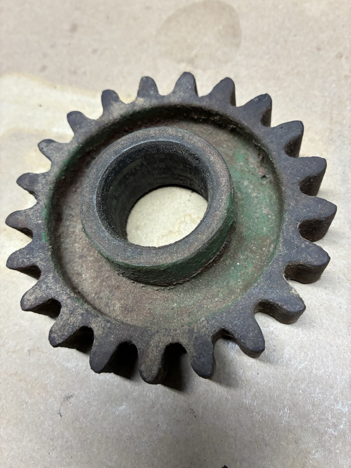 JD T542M Gear for Grain Drill. Used. 21 teeth, Made In USA Free Shipping USA