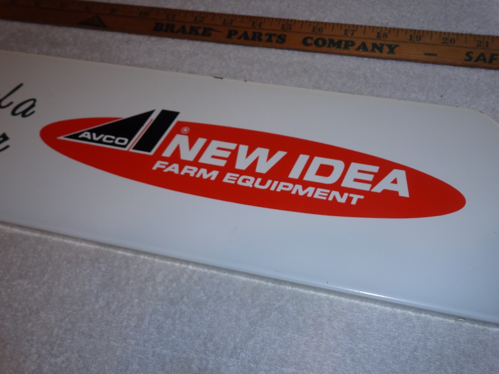 VINTAGE ANTIQUE ORIGINAL NEW IDEA FARM EQUIPMENT TRACTOR DEALER 21.5&Prime; METAL SIGN