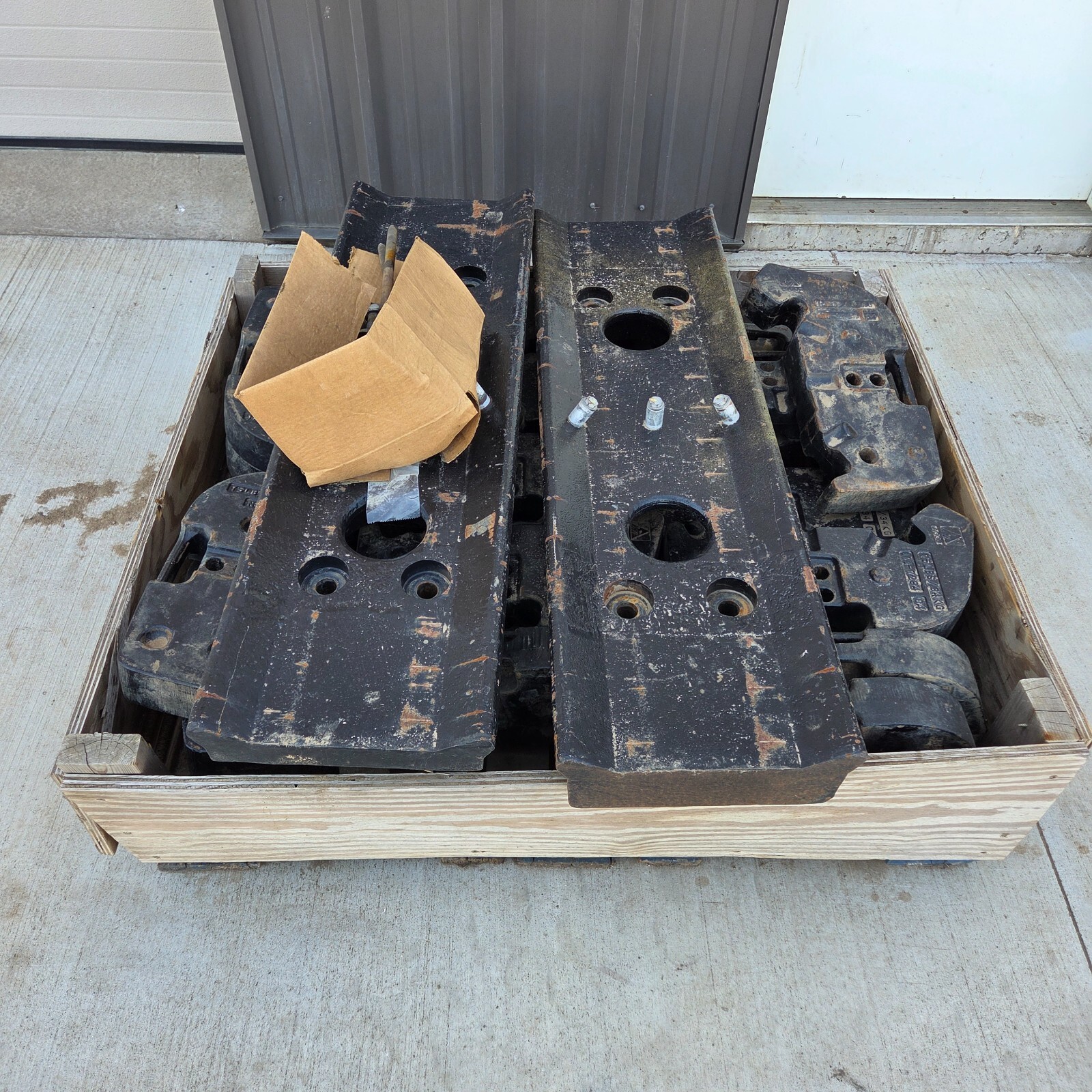 Undercarriage Weight Bank for Challenger MT800C Series, 3071 lbs / 1393 kg