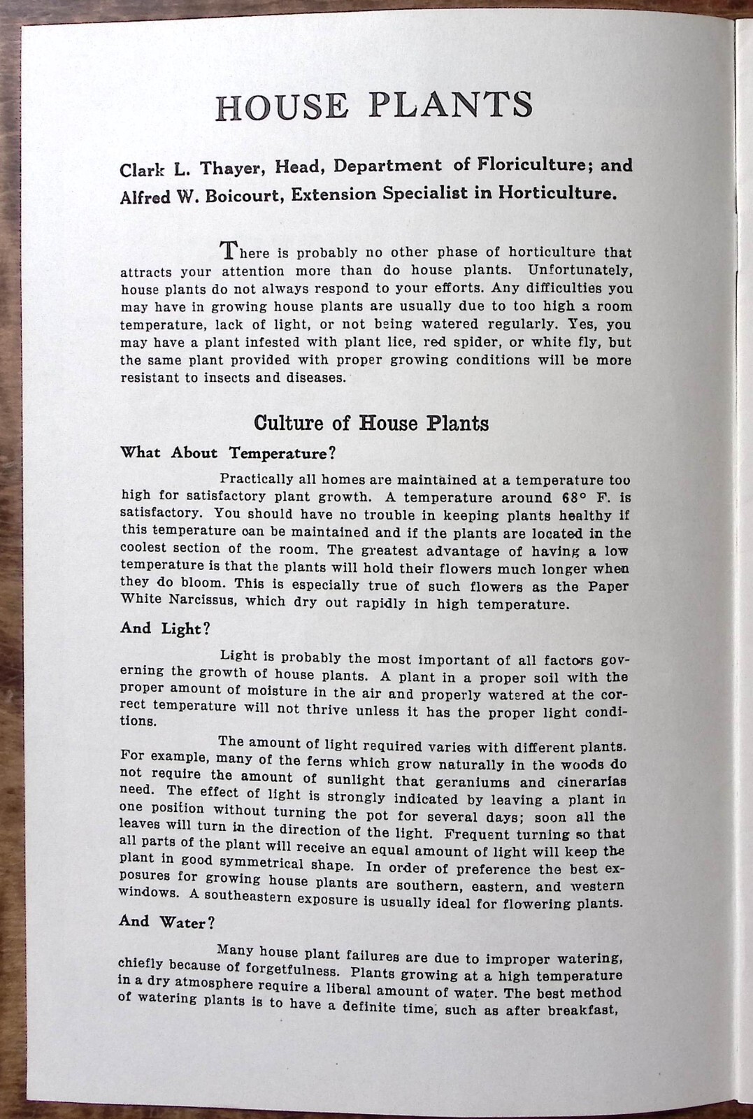 c1955 UNIVERSITY OF MASSACHUSSETS HOUSE PLANTS BROCHURE EXCELLENT Z5450