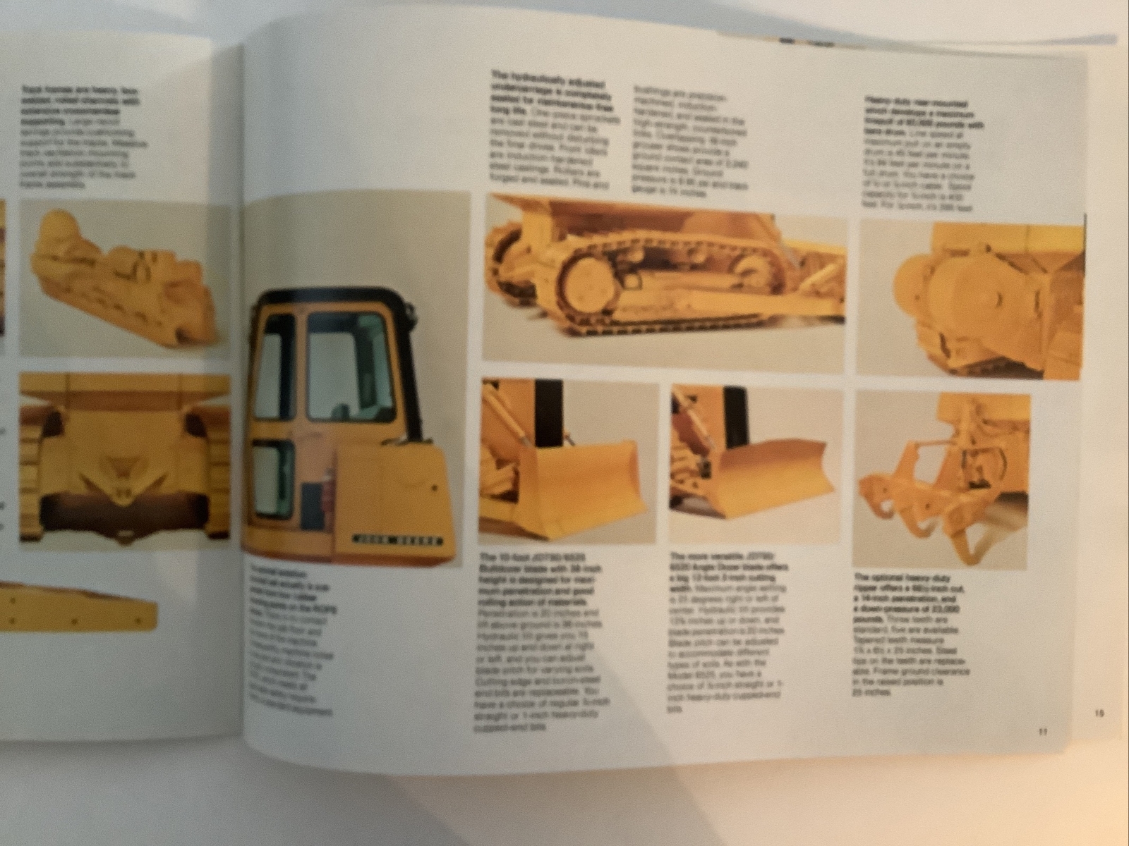 JOHN DEERE JD750 BULLDOZER 16 PAGES 1976 SALES BROCHURE