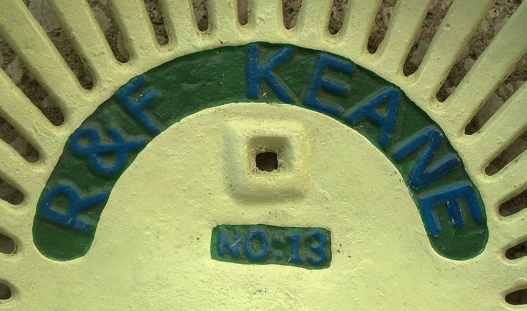 R&F Keane No.13 Cast Iron Seat Cabin Lodge Man Cave Home Farm Garage Decor New