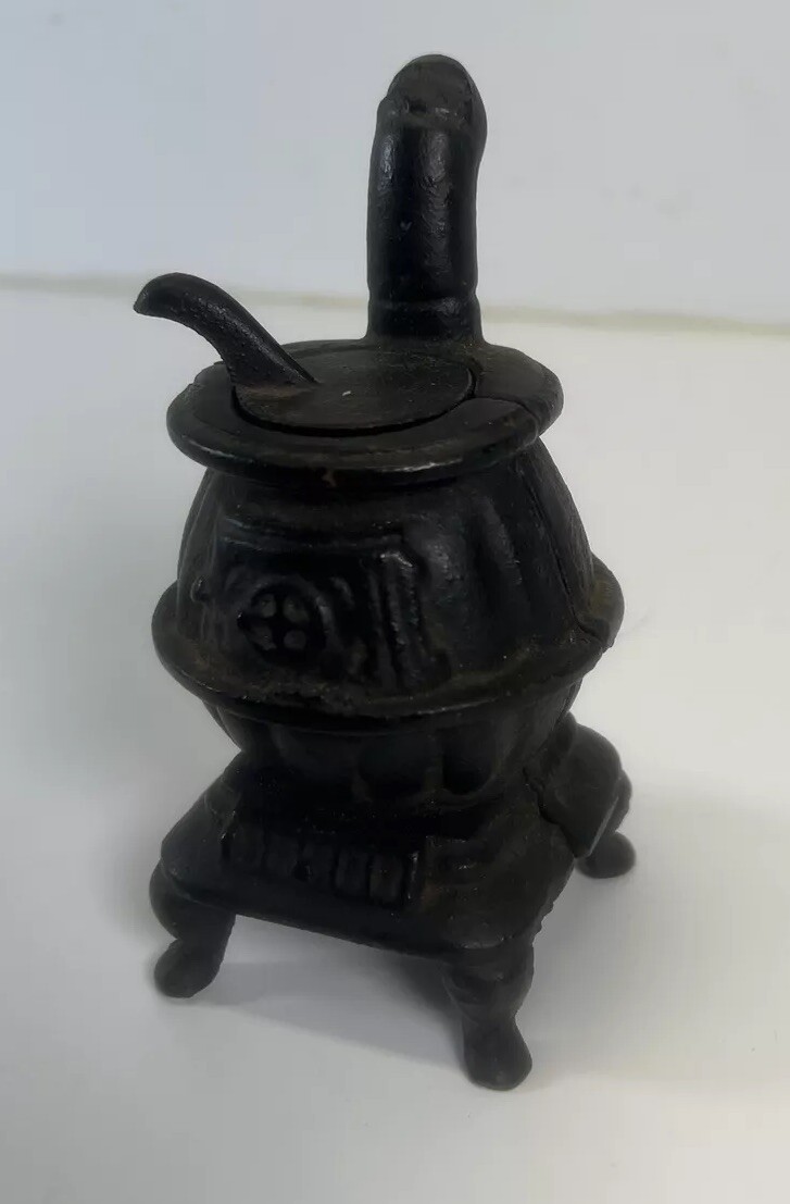 Black Pot Belly Stove Cast Metal Salesman Sample Rare & Hard to Find Retro
