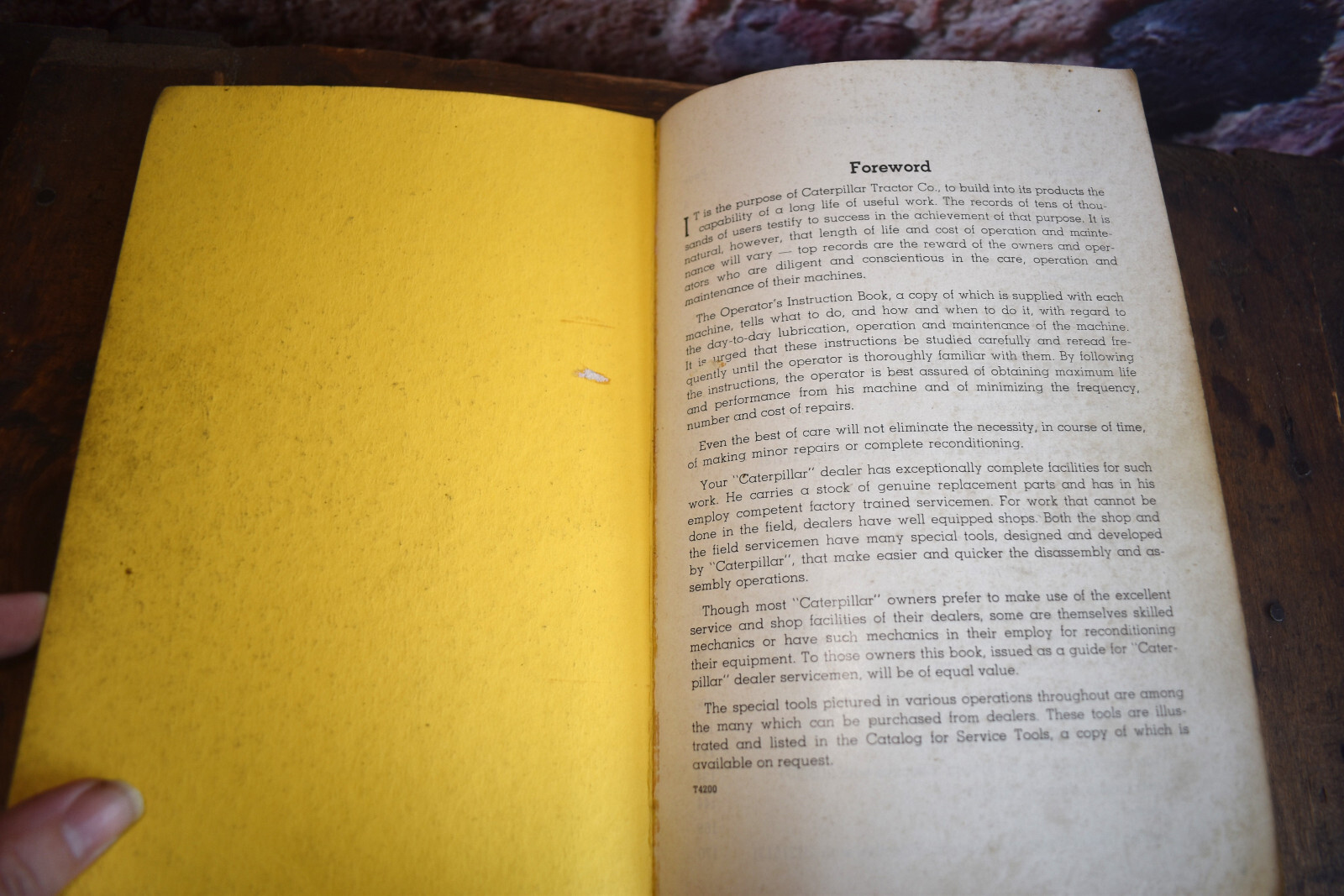 1950s Caterpillar Servicemen&rsquo;s Reference Book for D8 Tractor Repair Manual