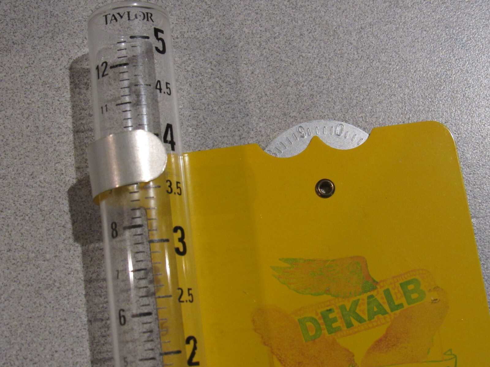 Vintage Dekalb Rain Gauge Recorder Hybrid Sorghum Metal Glass Farmer Crop Rare