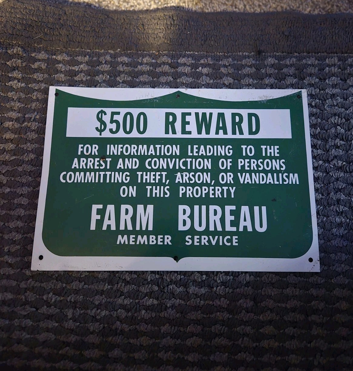 FARM BUREAU SIGN $500 REWARD METAL SIGN 8&Prime;x12&Prime; Green/White