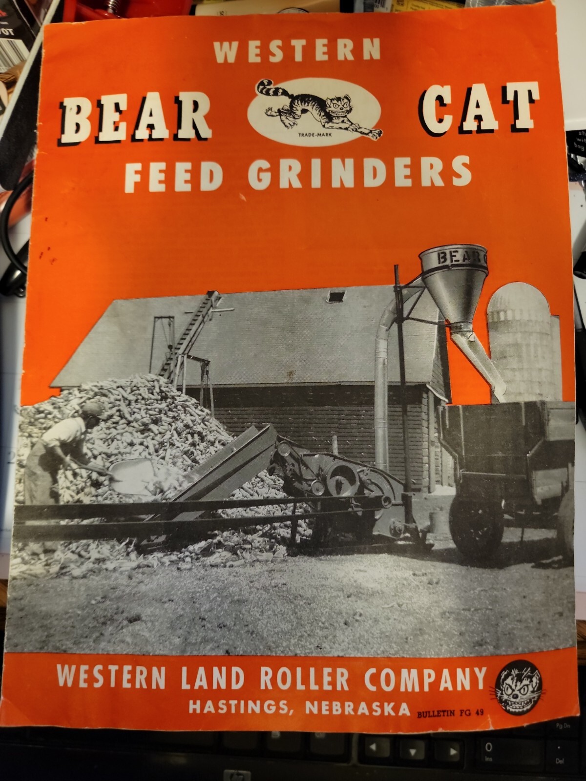 Farm Equipment Brochure – Western Bear Cat – Feed Grinder – c1952