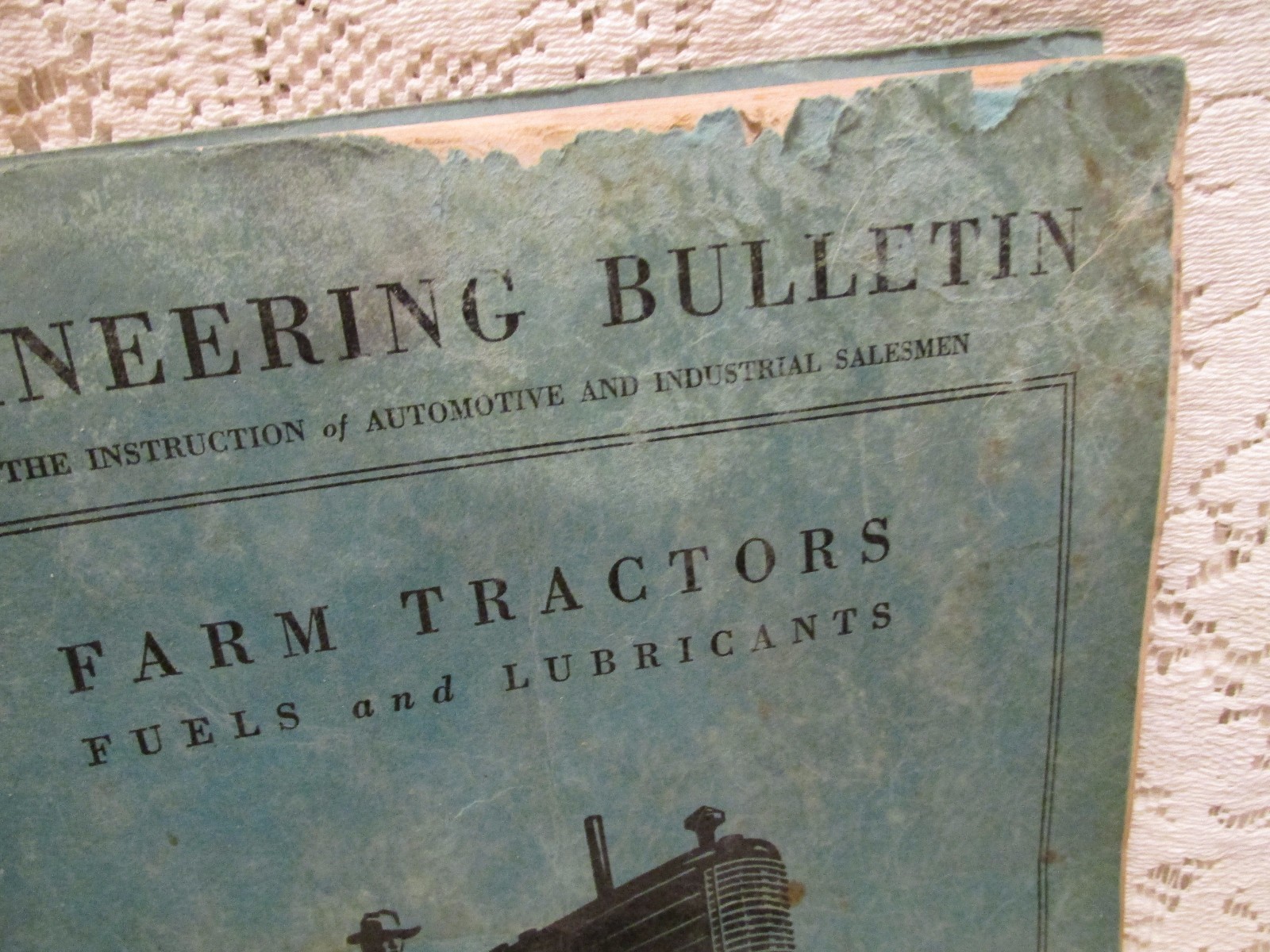 Vintage Engineering Bulletin « Farm Tractors Lubricants » Standard Oil