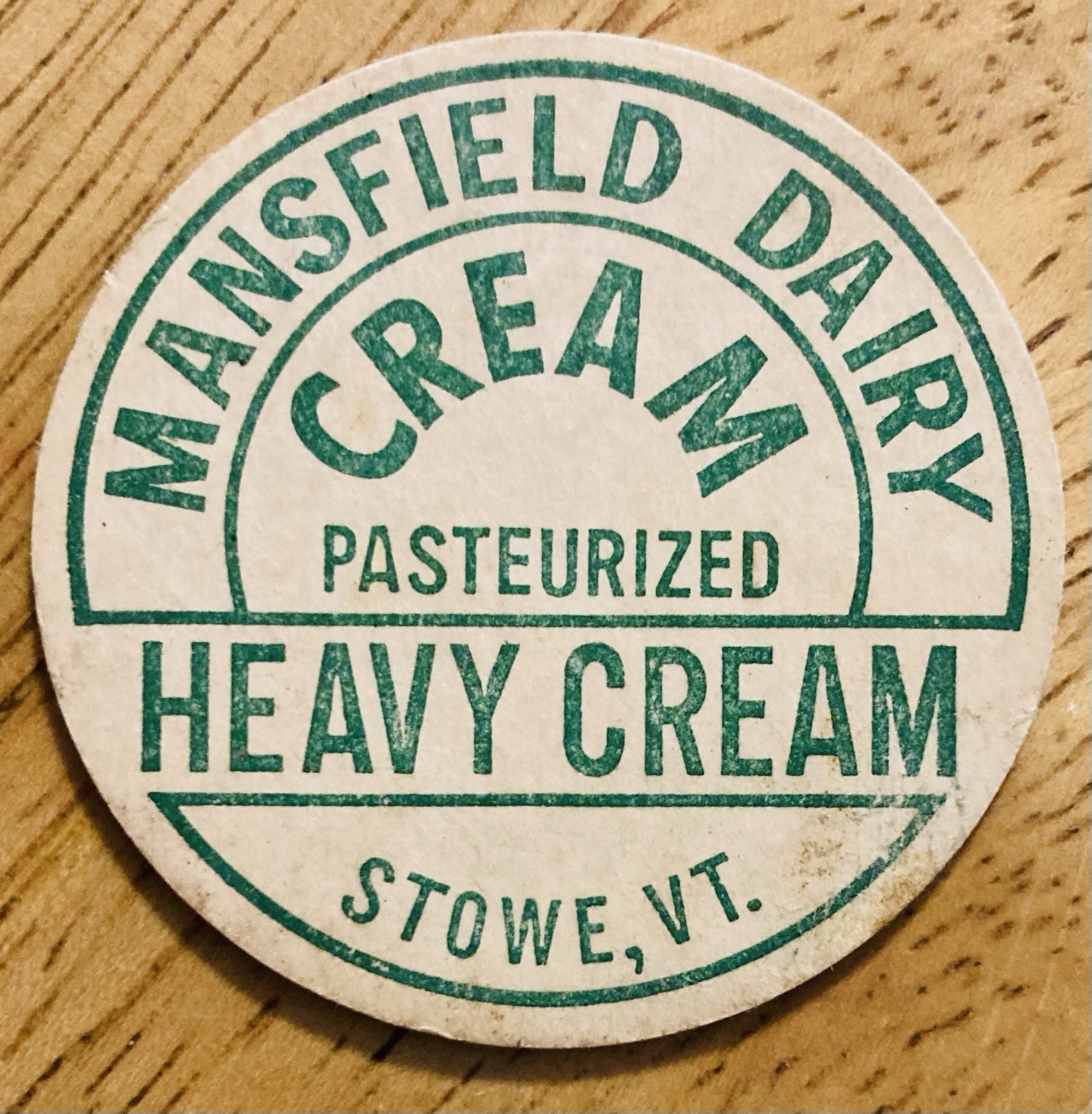 MILK BOTTLE CAP~MANSFIELD DAIRY FARM, STOWE, VT. HEAVY CREAM