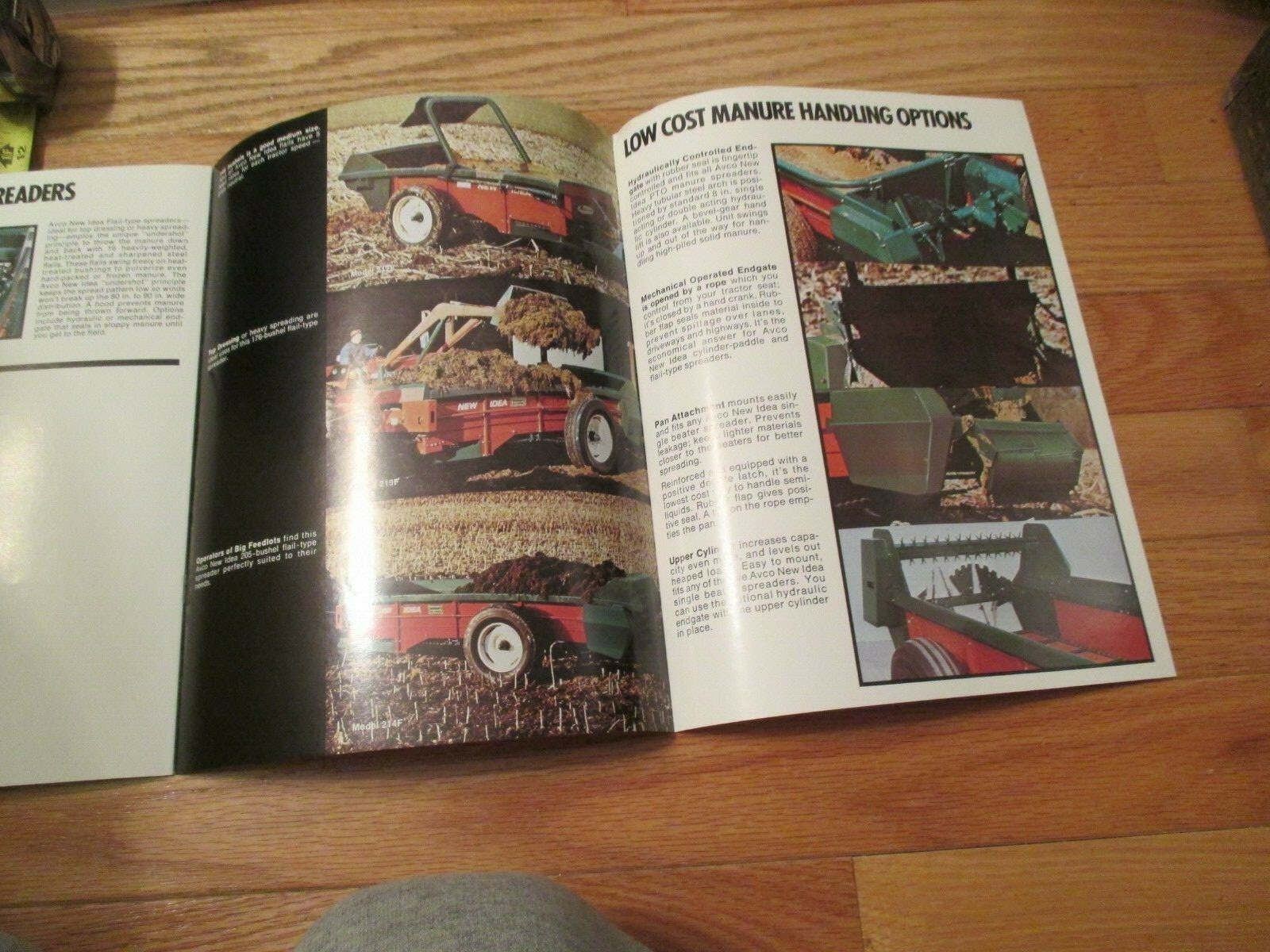 New Idea Farm Equipment Manure Spreaders Dealer sales brochure