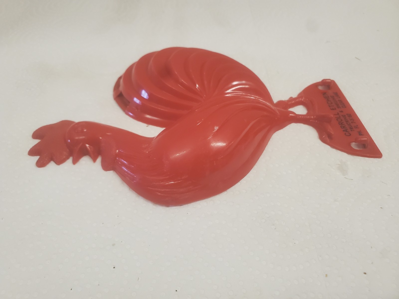 8&Prime; Red Plastic Rooster Spoon Holder Carroll Etchen Trucking Clear Lake Iowa