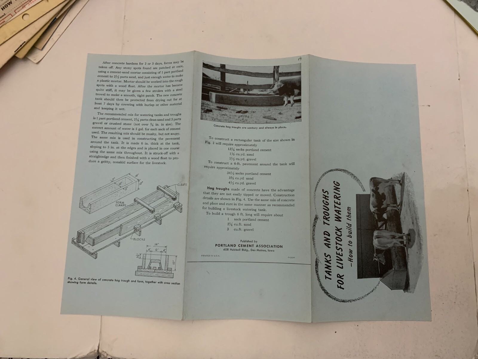 c1940 Portland Cement Co Des Moines Iowa How To Build Livestock Troughs Brochure