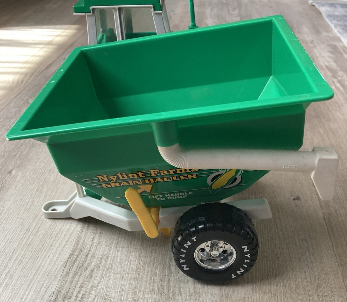 VINTAGE 1990s NYLINT FARMS TRACTOR & Grain Hauler FARM Vehicles