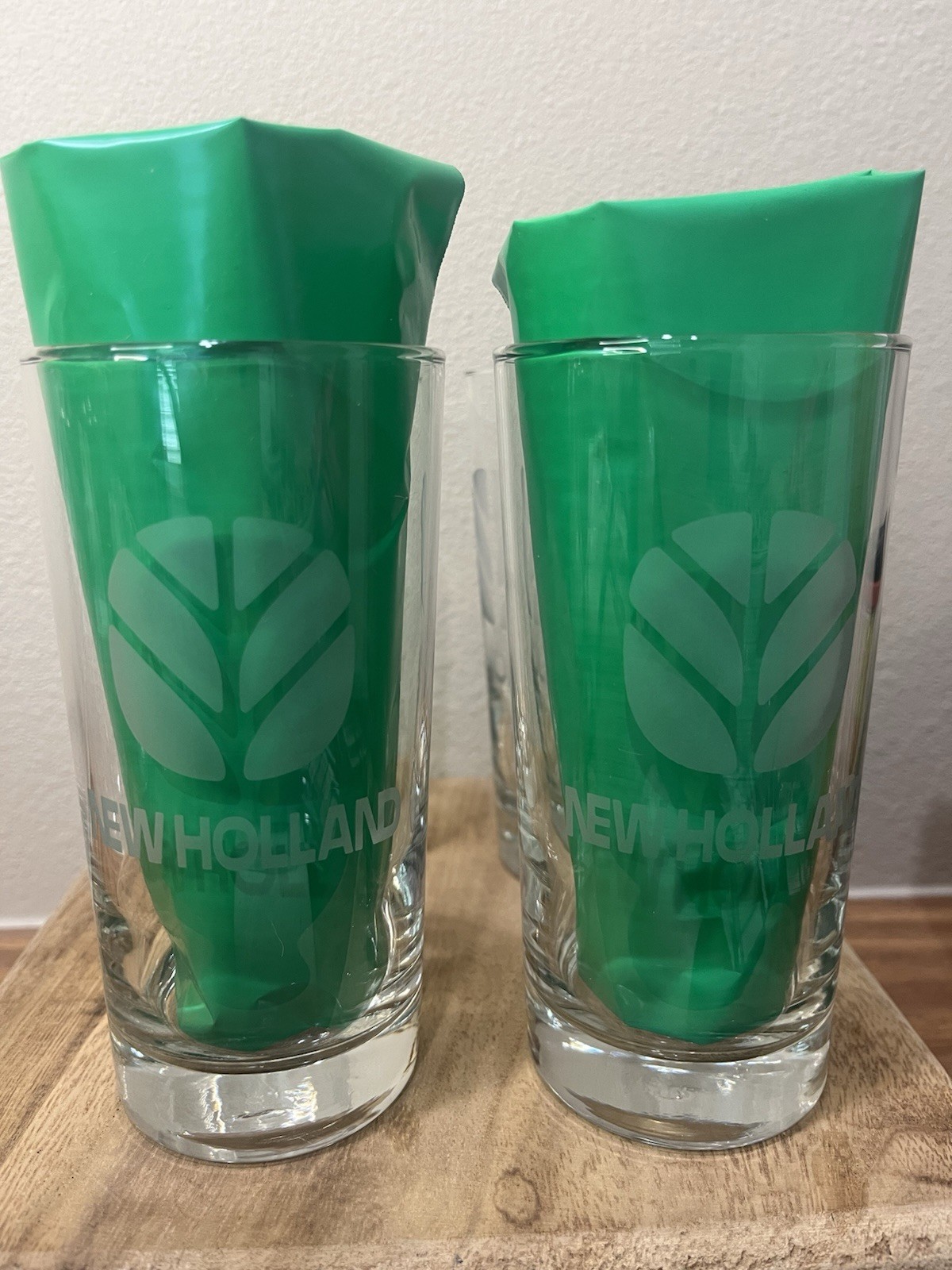 4-COLLECTIBLE ADVERTISING New Holland Farm Tractor Clear Drinking Glasses RARE