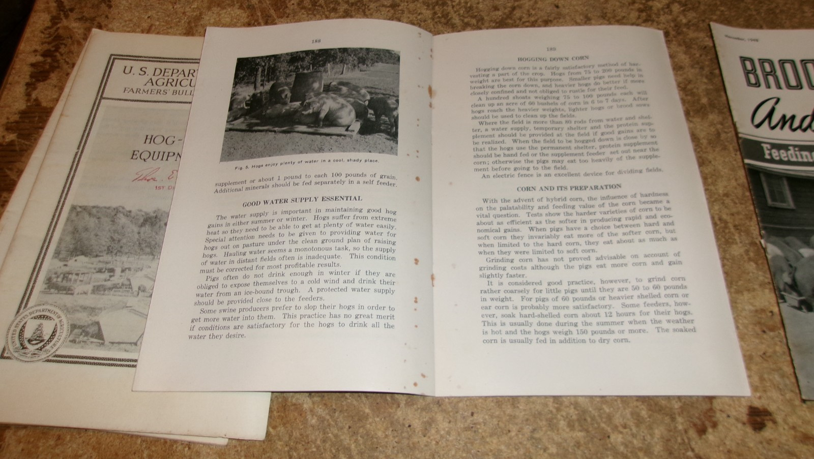 4-lot 1940&rsquo;s Iowa State + USDA assorted hog bulletins in good shape used