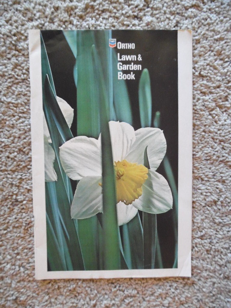2 vintage Ortho Lawn & Garden Books – 1975 & 1976 – 32 pgs – from Chevron