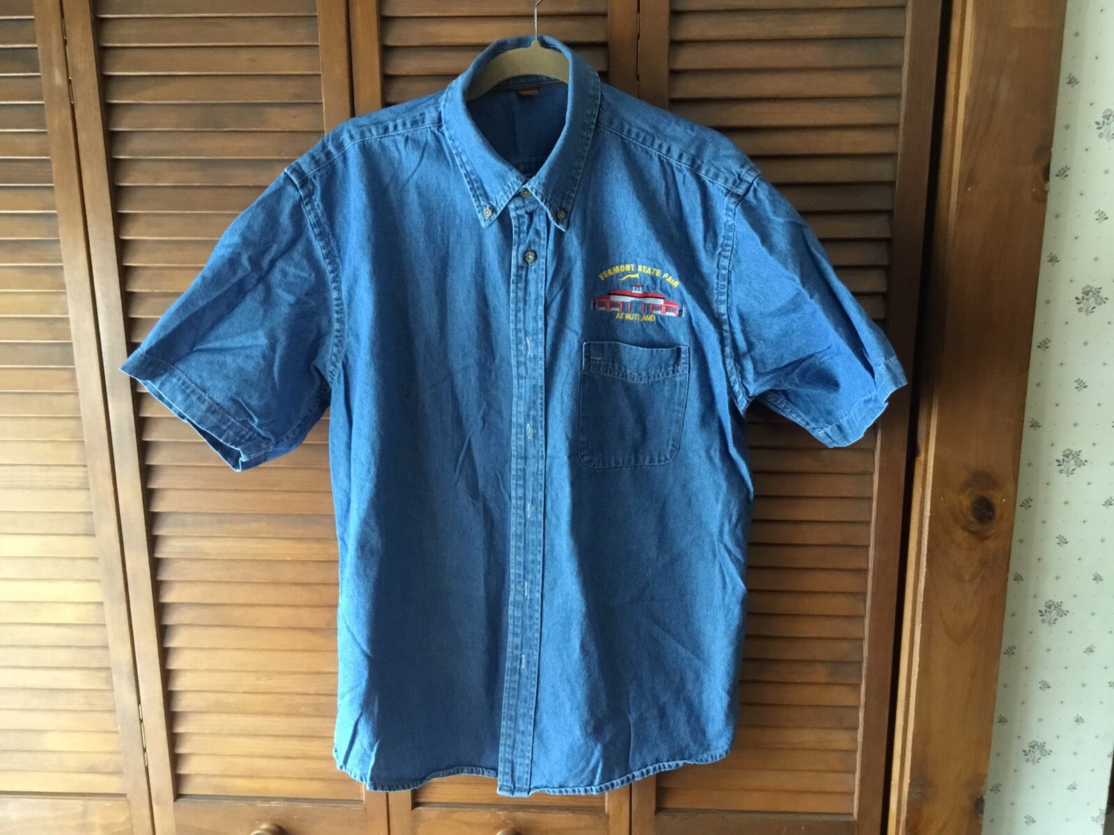 HARRITON LARGE DENIM SHORT SLEEVE BARN SHIRT VERMONT STATE FAIR AT RUTLAND VT