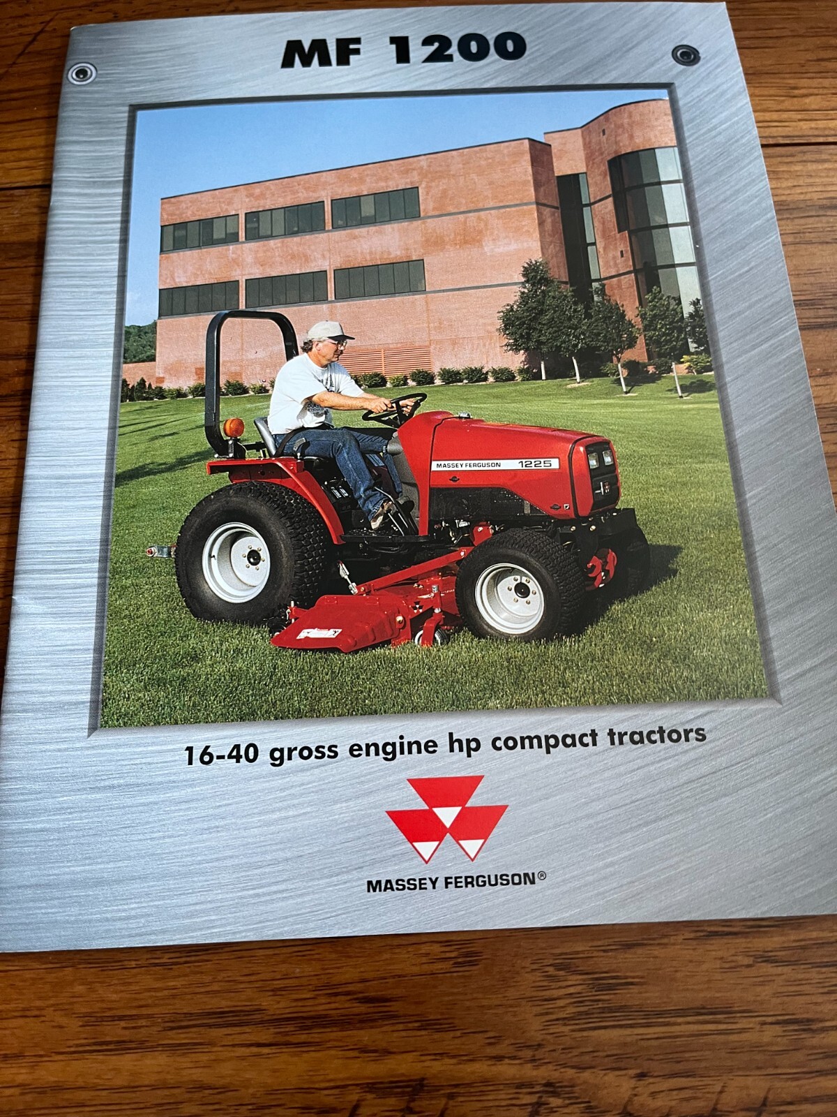 Massey Ferguson 1205 1215 1225 1230 1240 1250 1260 Tractor Brochure FCCA
