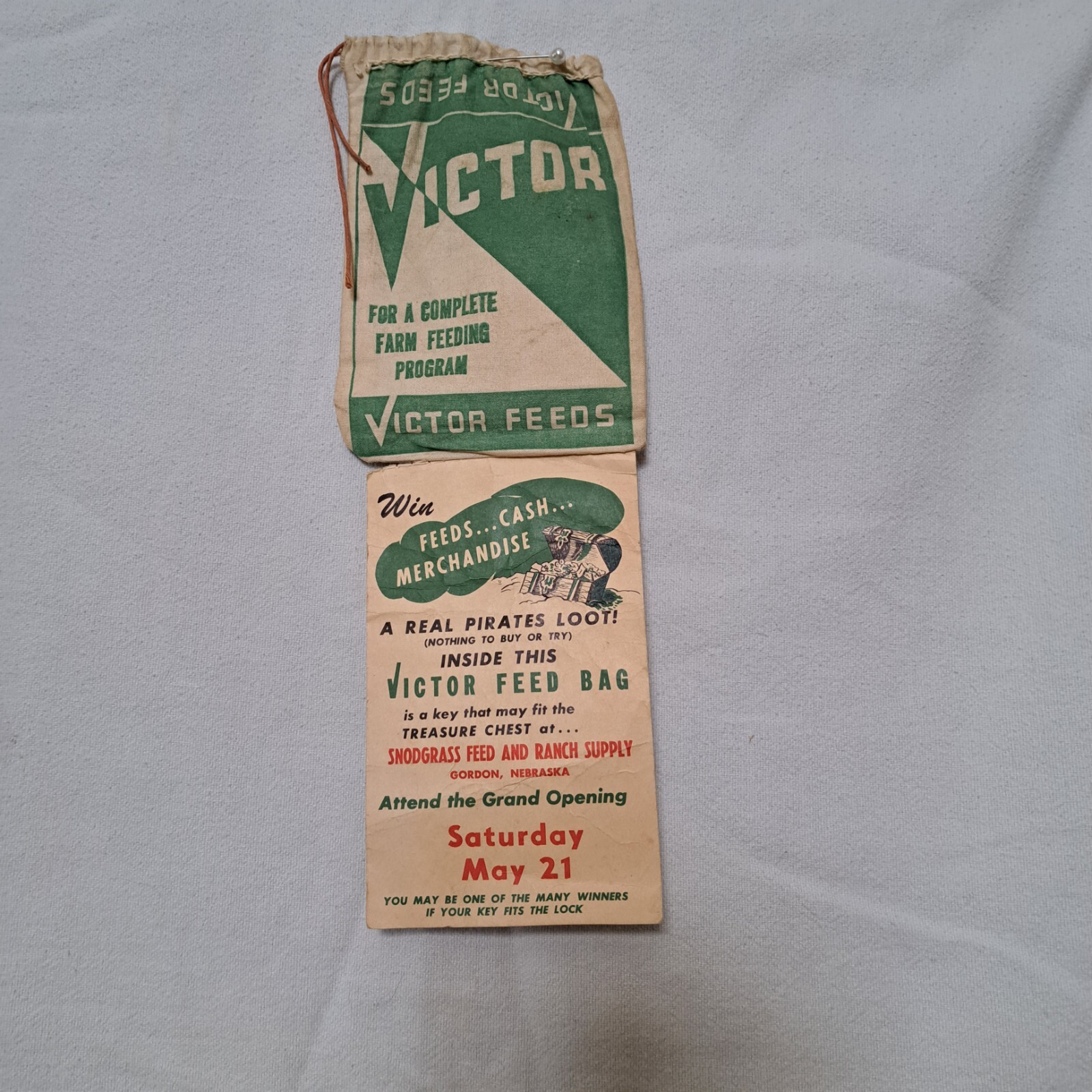 SNODGRASS FEED & RANCH SUPPLY Gordon, Nebraska VICTOR FEEDS DEALER Bag Postcard