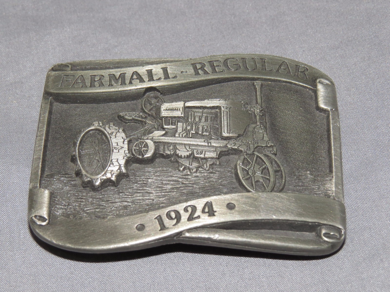 IH International Harvester Farmall Regular Tractor BELT BUCKLE limited 1924 NICE