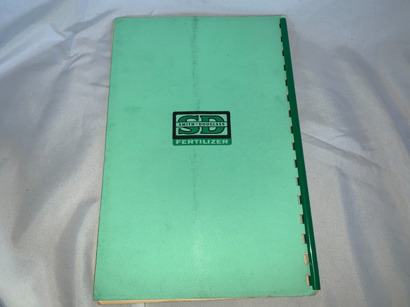 RARE VTG 1961 Smith Douglas Fertilizer Farm Facts At A Glance – NICE Condition!