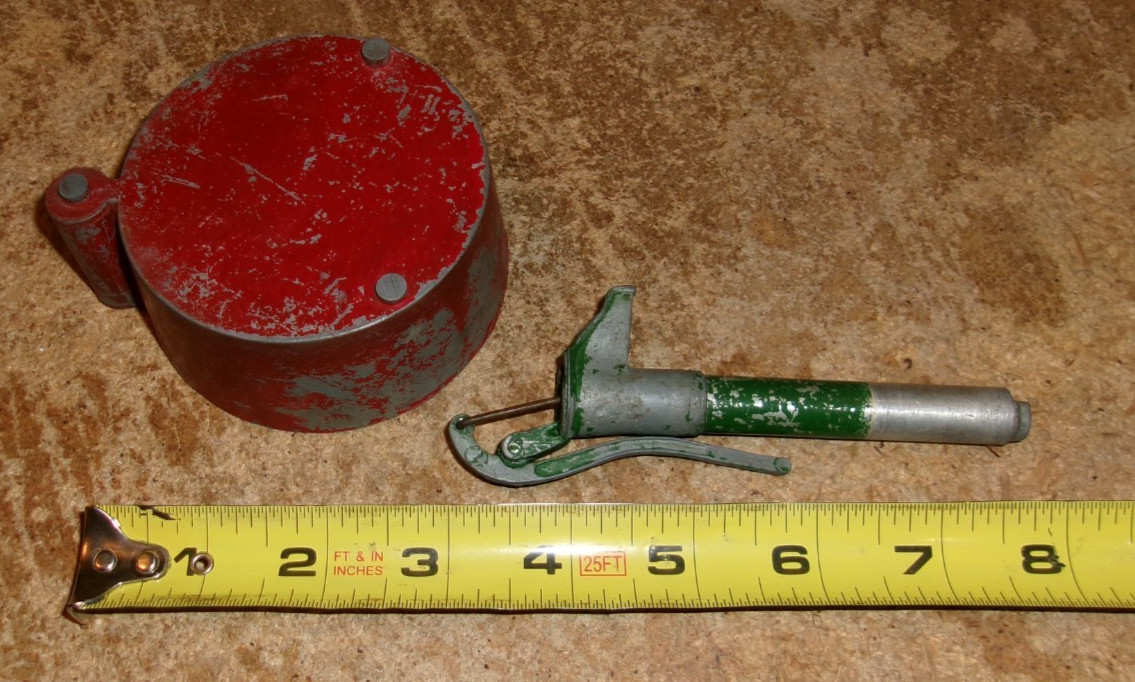 vintage metal water hand pump + tank toy in good shape used