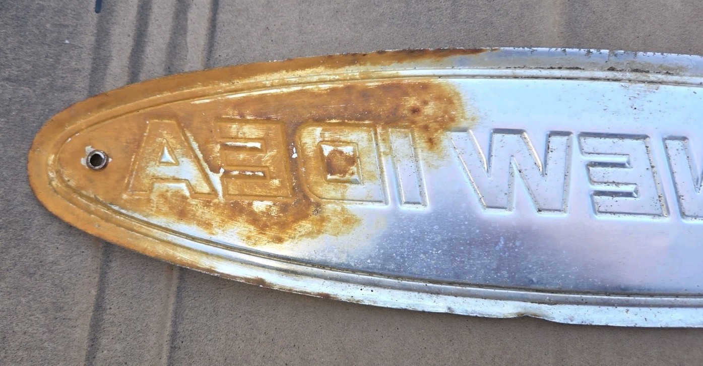 Vintage Avco New Idea Metal Sign Emblem