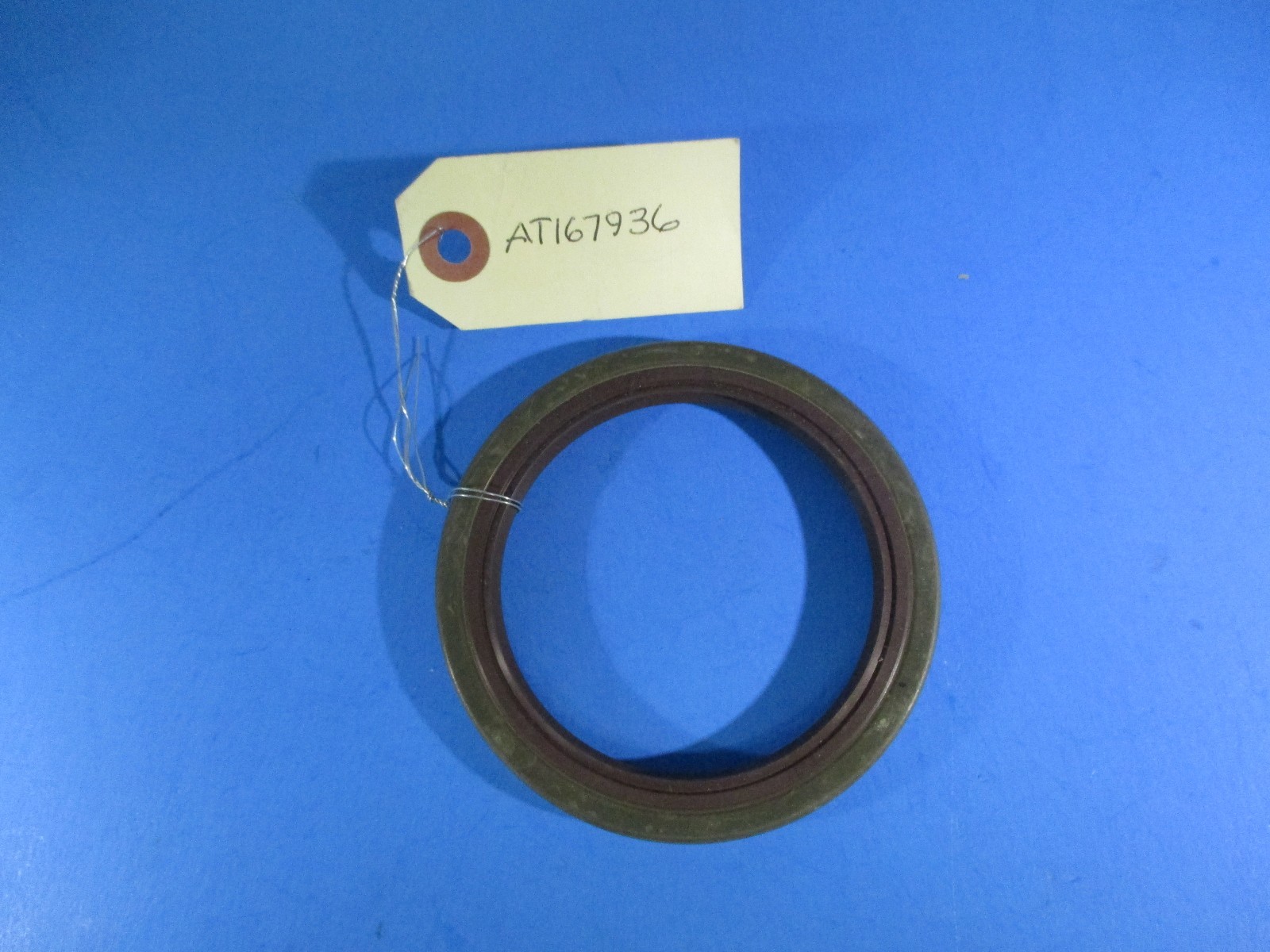 John Deere Seal Part # AT167936 NOS New in Package NOS3 B1