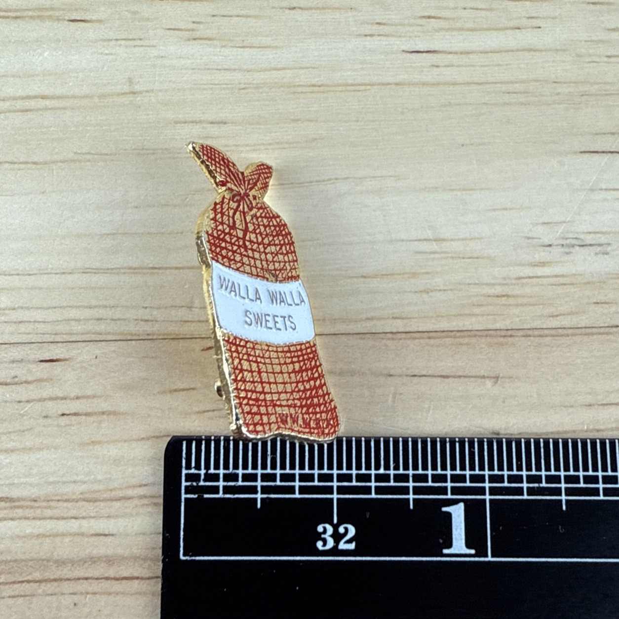 1 Walla Walla Sweet Onion Sack Advertising Pin Washington State Agriculture Farm