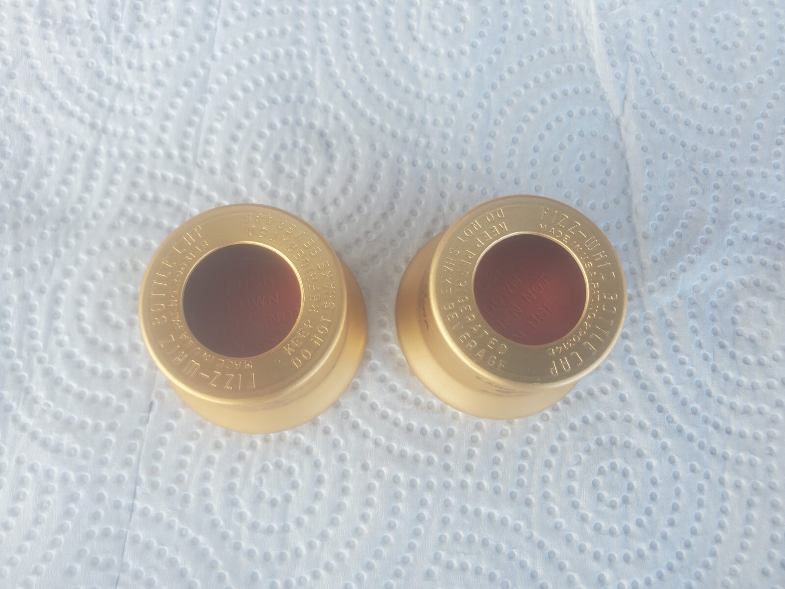 2 Metal Bottle Cappers Land O Lakes Felco Dike New Hartford Iowa Farmers Co-op