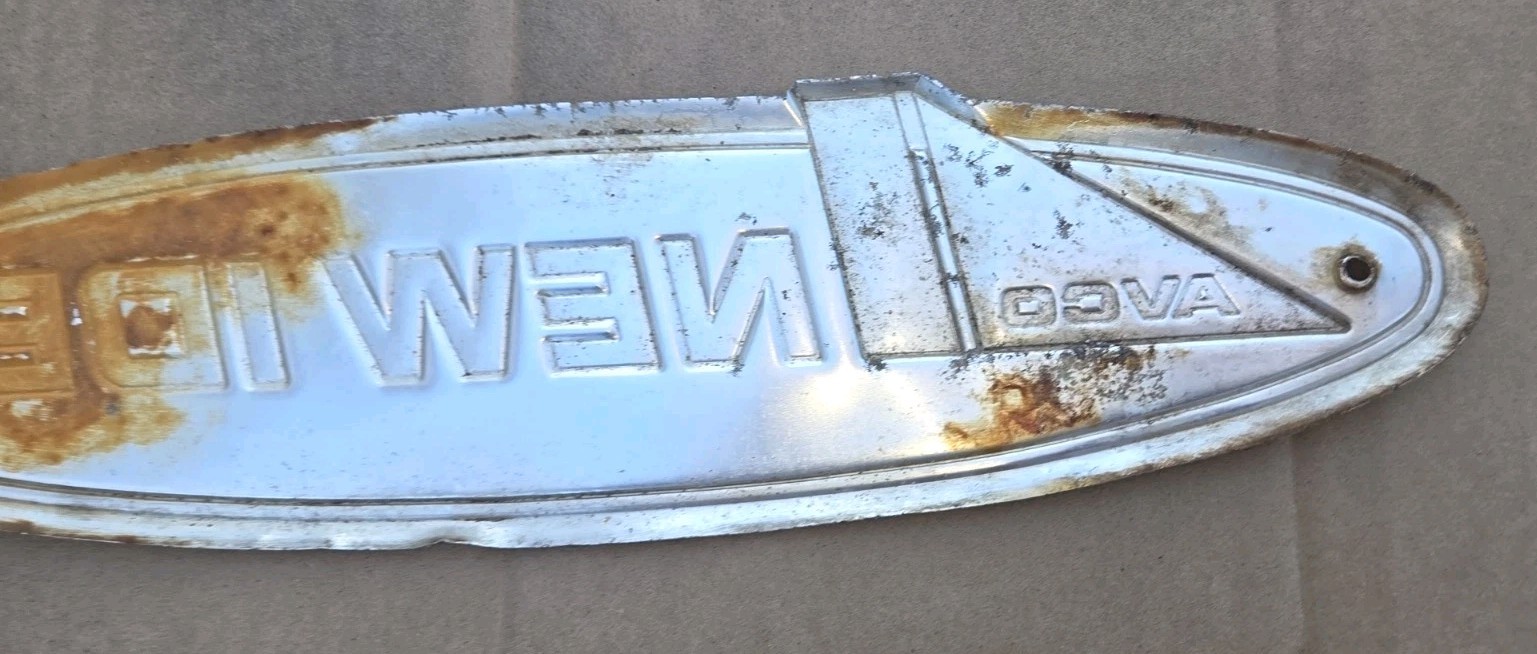 Vintage Avco New Idea Metal Sign Emblem